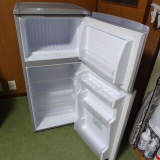 アクア 直冷式 2ドア 冷蔵庫の画像