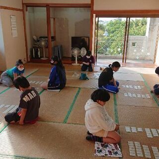 競技かるたの練習をしています！！沖縄秋の田会の画像
