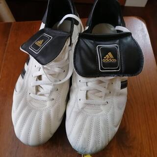 サッカー、フットサルシューズ　adidas 26.0