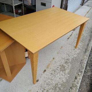 訳あり!ナチュラル ダイニングテーブル幅135㎝の画像