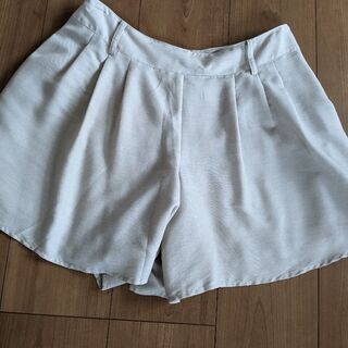 夏物ブランド品✨含むお得感たっぷり💕レディーススカート＆キュロット6点まとめ売り♪✨の画像