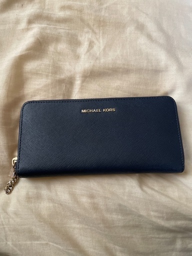 マイケルコースラウンド長財布！ほぼ未使用！美品