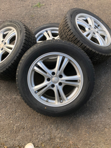 スタッドレスタイヤ