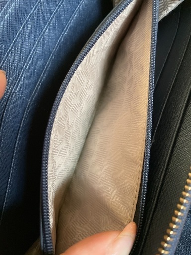 マイケルコースラウンド長財布！ほぼ未使用！美品