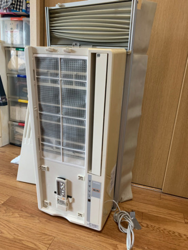 決まりました。2016年製 Haierウインド形ルームエアコン Haier 窓用エアコン JA-16T リモコン・窓枠付 すぐ使える 冷房 