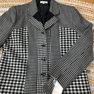 おしゃれ‼️毛100モノトーンジャケットM〜L☆未使用