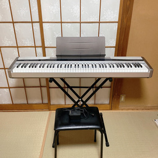 電子ピアノ　カシオの画像