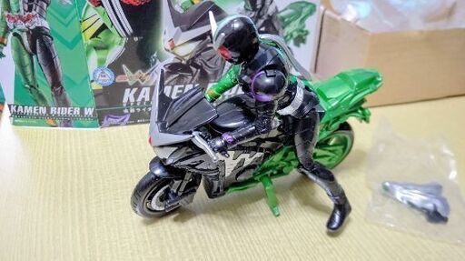 (お話し中)【美品】仮面ライダーダブルリアルフィギュア