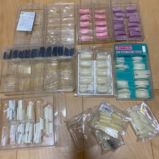 予定者様決まりました。色々なネイルチップ　　引き取りに来てくれる方無料でお渡しします。の画像