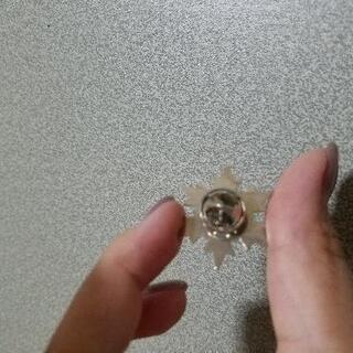 【高田馬場】スワロフスキーノベルティ ピンバッジの画像