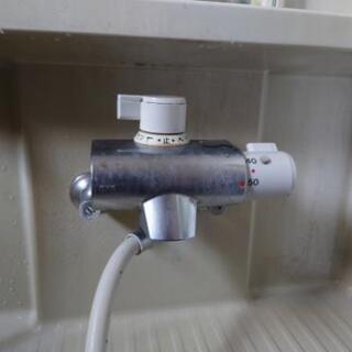 蛇口の水漏れ、不具合。　排水管からの水漏れ修理の対応させて頂いております. - 東大阪市