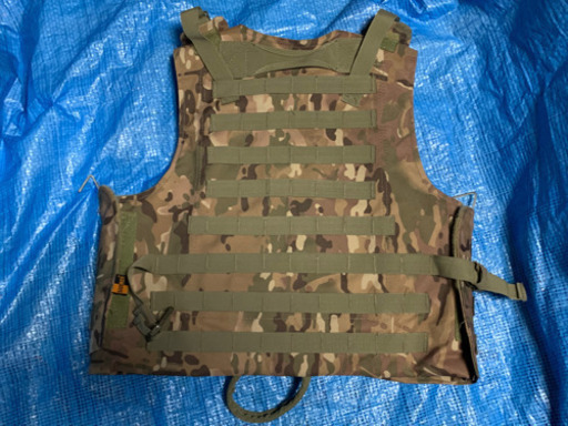ミリタリーグッズ、迷彩タクティカルベスト