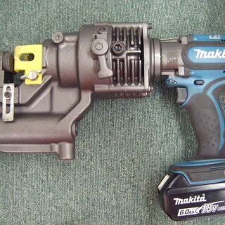 マキタ　充電式パンチャー　PP200DRG　中古品の画像