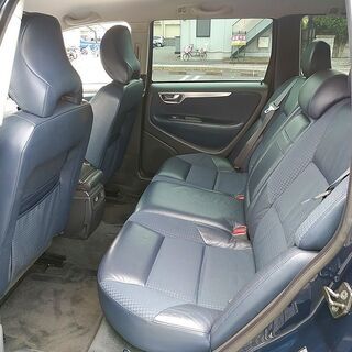 ★★車検付きですぐ乗れる、低走行4万K台のボルボのワゴンV70を格安でどうぞ！の画像