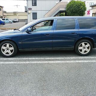 ★★車検付きですぐ乗れる、低走行4万K台のボルボのワゴンV70を格安でどうぞ！の画像