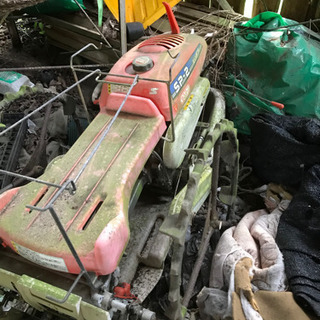 クボタ歩行式田植え機の画像