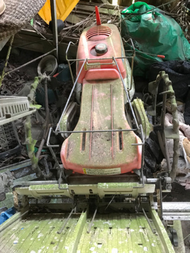 クボタ歩行式田植え機