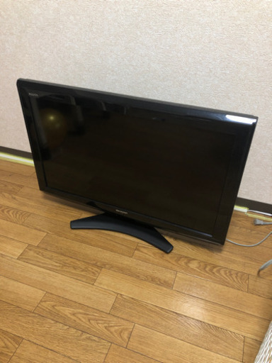 シャープ　AQUOS 32型　2011年製