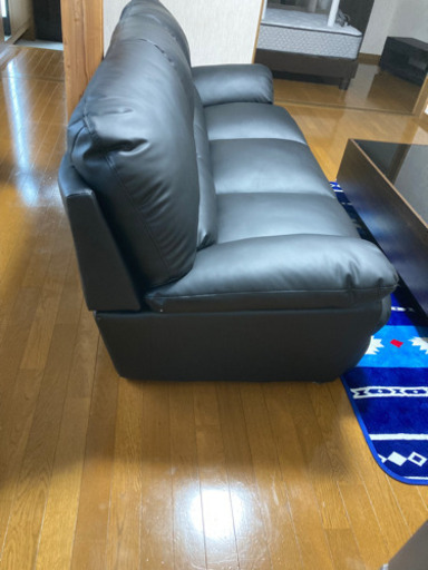 買ってちょっとの三人掛け（横幅1m90cm）ソファー