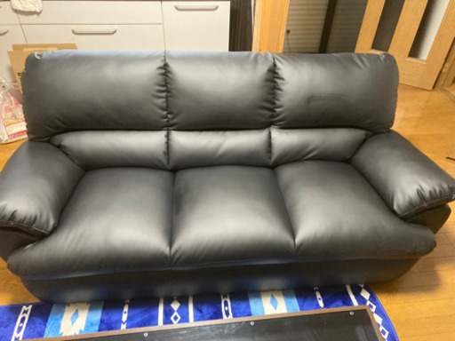 買ってちょっとの三人掛け（横幅1m90cm）ソファー