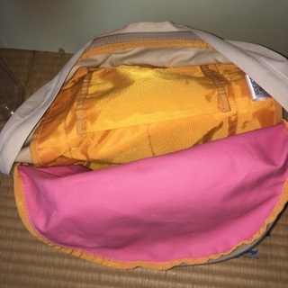 女児用アディダスリュックの画像