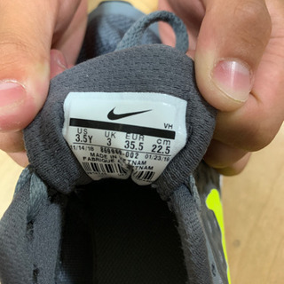 NIKEのスニーカー(22.5cm)の画像