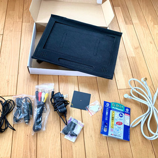 お取引き成立⚠️美品！ポータブルDVD・CDプレーヤー・TV  防水12型フルセグ対応 REALLIFE JAPAN   FL-12WPの画像