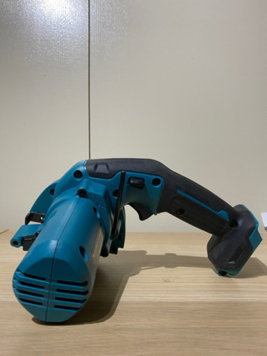 中古　マキタ　10.8V HS301D