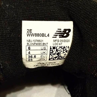 ニューバランス NEW BALANCE 靴 スニーカー シューズ レディース 黒 ブラック かっこいい かわいい おしゃれ ほぼ新品 箱付きの画像