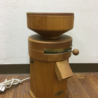 電動石臼製粉機　未使用