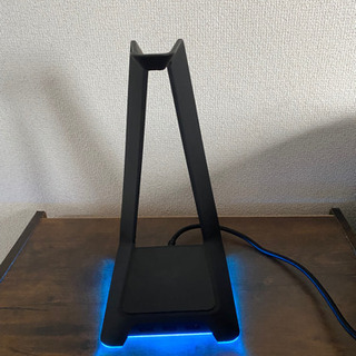 （多数出品中）Razer Base Station Chroma