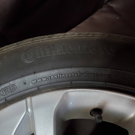 235/55R17 コンチネンタル　ホイール付き