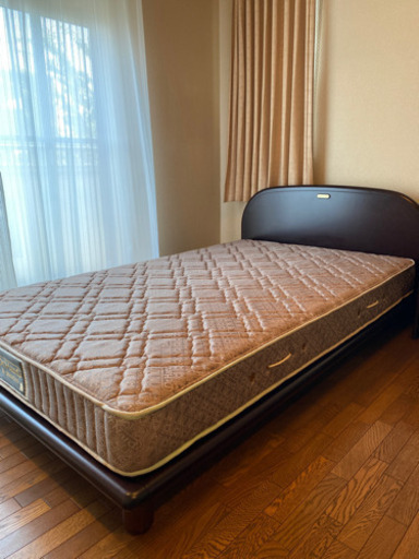 シモンズベッド　セミダブルサイズ　良品