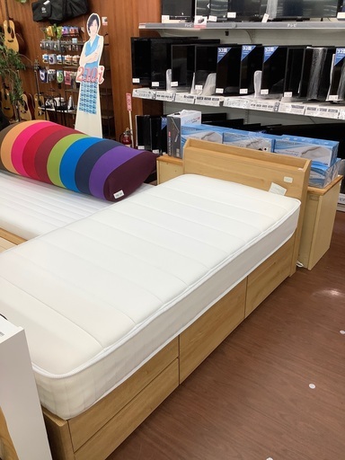 引き出し付きシングルベッド　ナチュラル