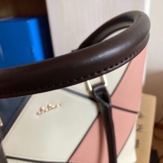 クレリア　鞄　紺とピンクの画像