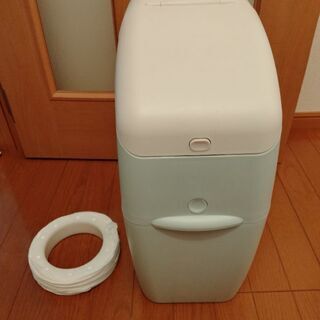 アップリカ　オムツ　ゴミ箱