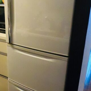 受け渡し者決定済み　東芝　335L 冷蔵庫 GR-34NB(W) 0円の画像