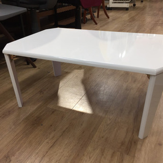 折りたたみテーブル（ホワイト）です。【トレファク東大阪店】