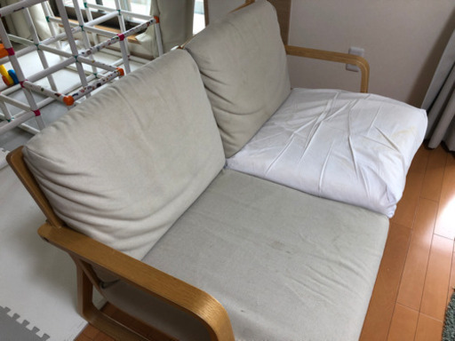 交渉中　無印　リビングでもダイニングでも使える　ソファー