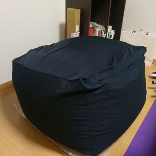 人をダメにするソファの画像