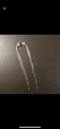 ホワイトゴールドピアス