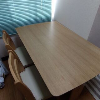 取引すすめています　ダイニングテーブル　ナフコ　回転椅子　長椅子