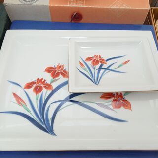 [ 未使用 ][中古美品] 食器 大量おまとめ / 有田焼 漆 / クリスタル / 庫山 春山 ノリタケ / ひやむぎ器 酒器 茶器 グラス / コカコーラ レトロ / 陶芸  [調布市お引き取り限定][調布市内限定 配送無料]の画像