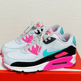 NIKE WMNS AIR MAX 90の画像