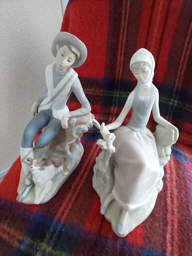 リヤドロ　オブジェ　人形　陶器　置物 リヤドロ（Lladro リアドロ 陶器人形 置物） 花と少女