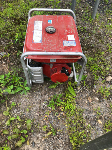 マキタ　発電機　2000w