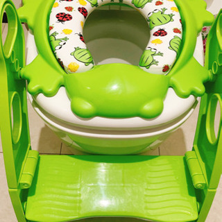 かえるのふかふか ステップ式トイレトレーナー グリーンの画像