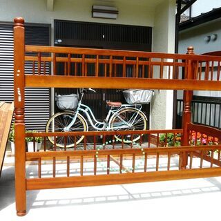 古い中古の2段ベッド(色々と難あり)