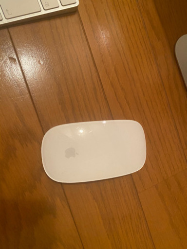 Apple iMac (Retina 4K ディスプレイ　21.5 インチ)
