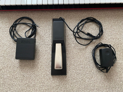 KORG KROSS 61 ペダル付き キーボード　シンセサイザー
